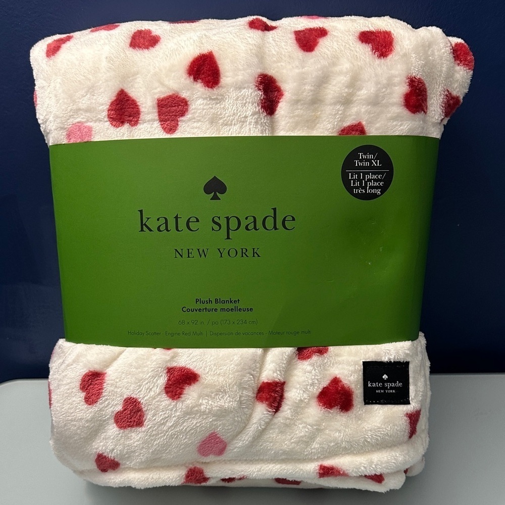 NWT Kate Spade Plush Twin/Twin XL Heart Blanket